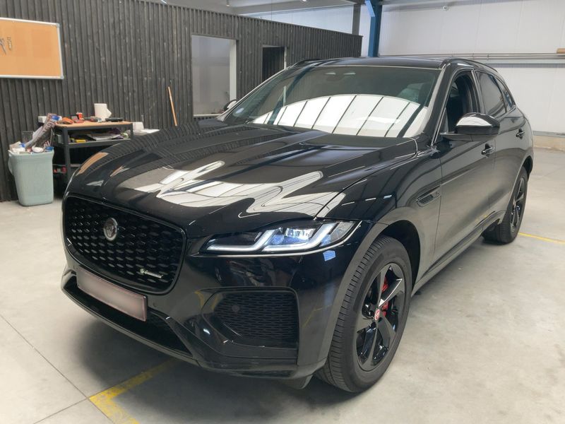 Jaguar F-Pace P400 Mild-Hybrid R-Dynamic Black AWD — zdjęcie 1