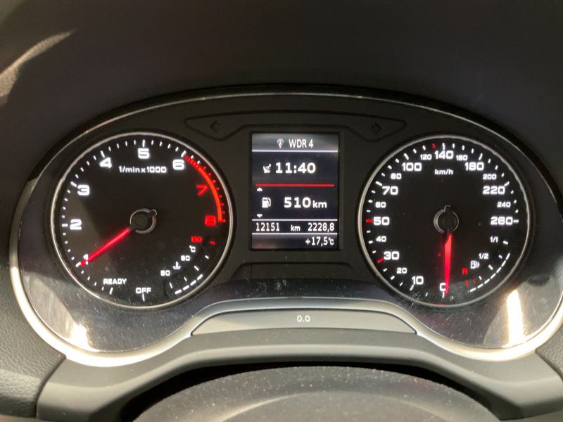 Audi Q2 30 TFSI Sport — zdjęcie 13