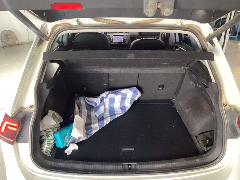 Volkswagen Tiguan 2.0 TDI Sport 4Motion BlueMotion Tech — zdjęcie 10