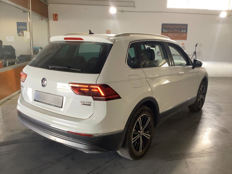 Volkswagen Tiguan 2.0 TDI Sport 4Motion BlueMotion Tech — zdjęcie 6