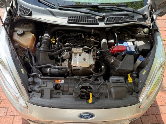 Ford Fiesta 1.0 EcoB 100 Titanium — zdjęcie 11
