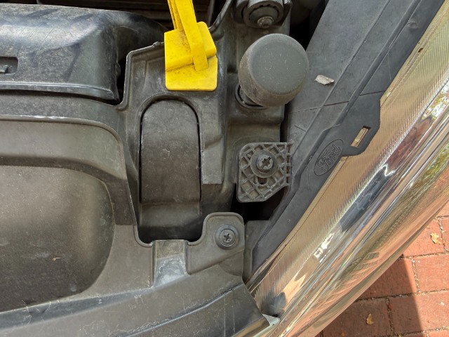 Ford Fiesta 1.0 EcoB 100 Titanium — zdjęcie 13