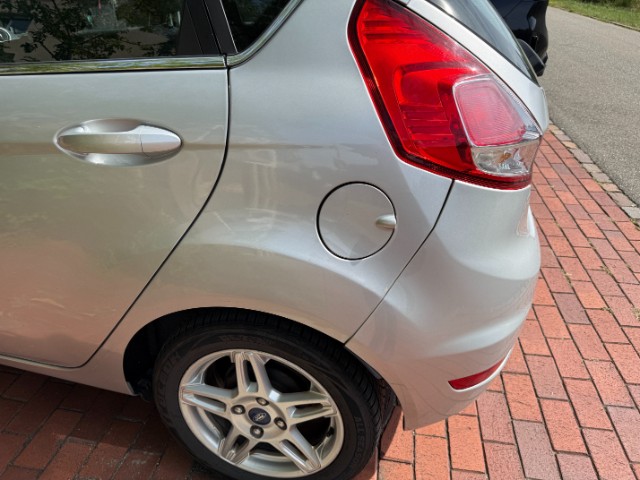 Ford Fiesta 1.0 EcoB 100 Titanium — zdjęcie 14