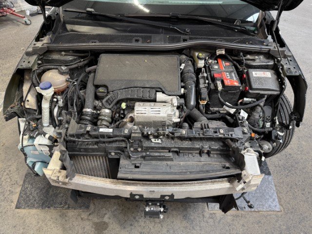 Opel Corsa 1.2 T 130 GS Line — zdjęcie 12