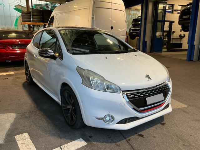 Peugeot 208 1.6 Turbo GTi — zdjęcie 5