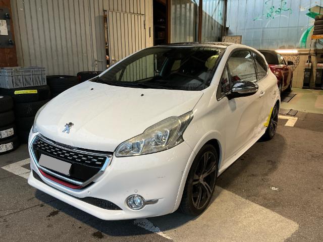 Peugeot 208 1.6 Turbo GTi — zdjęcie 7