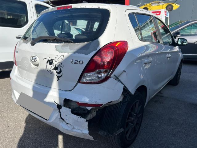 Hyundai i20 1.4 Style — zdjęcie 9