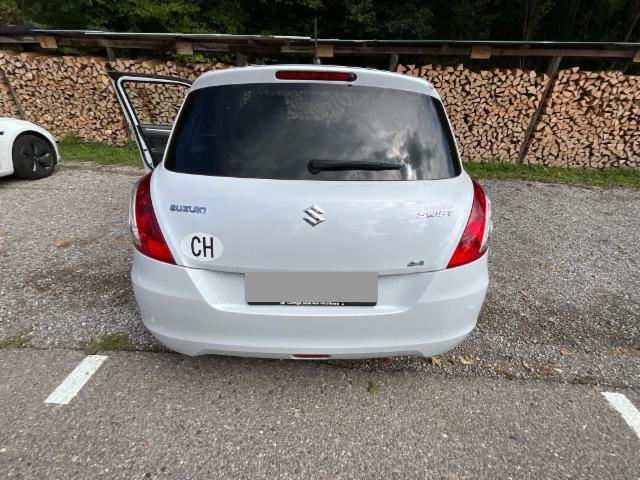 Suzuki Swift 1.2 GL Piz Sulai 4x4 — zdjęcie 8