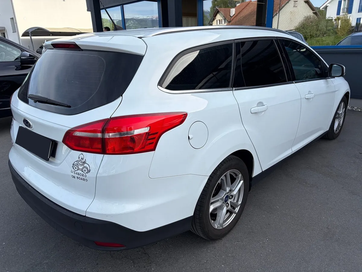 FORD Focus 1.5 TDCiECO — zdjęcie 3