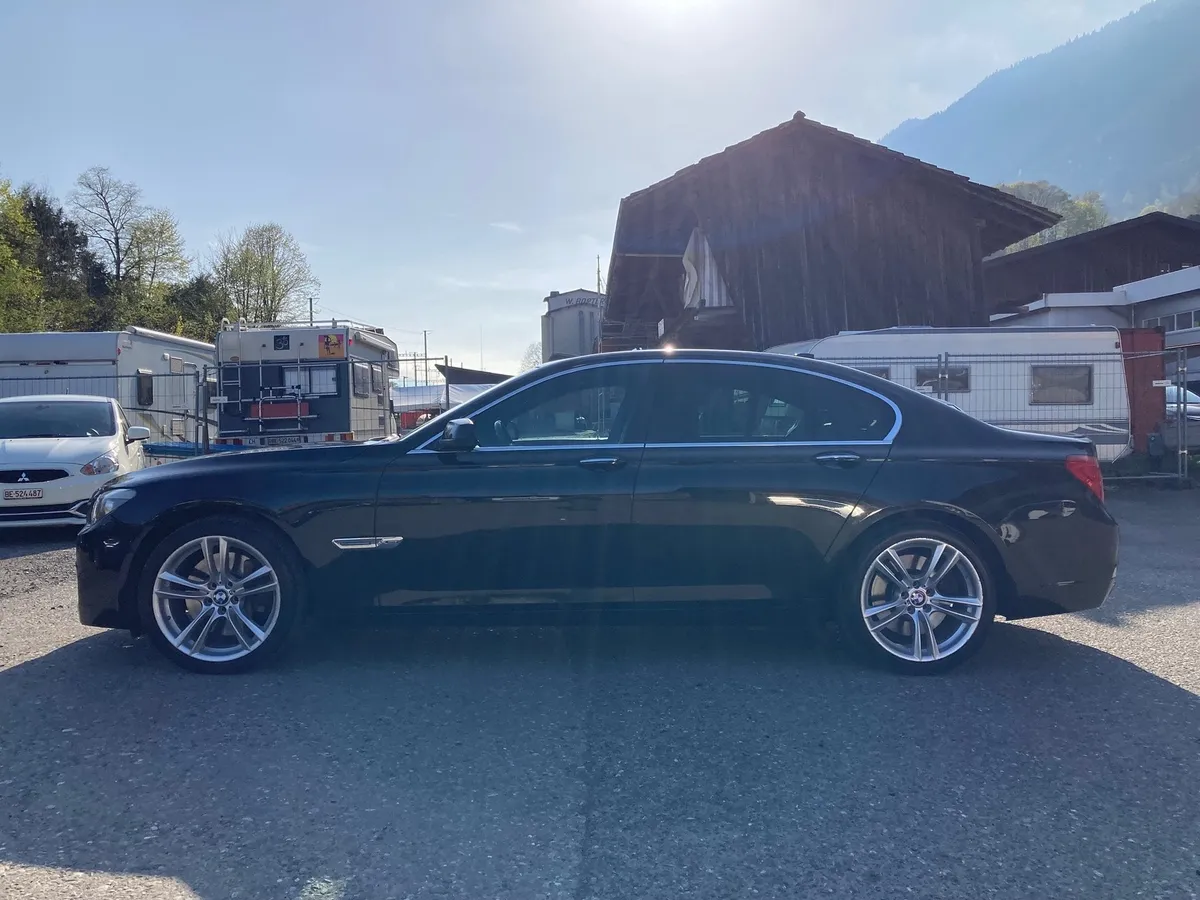BMW 750l XDrive — zdjęcie 3