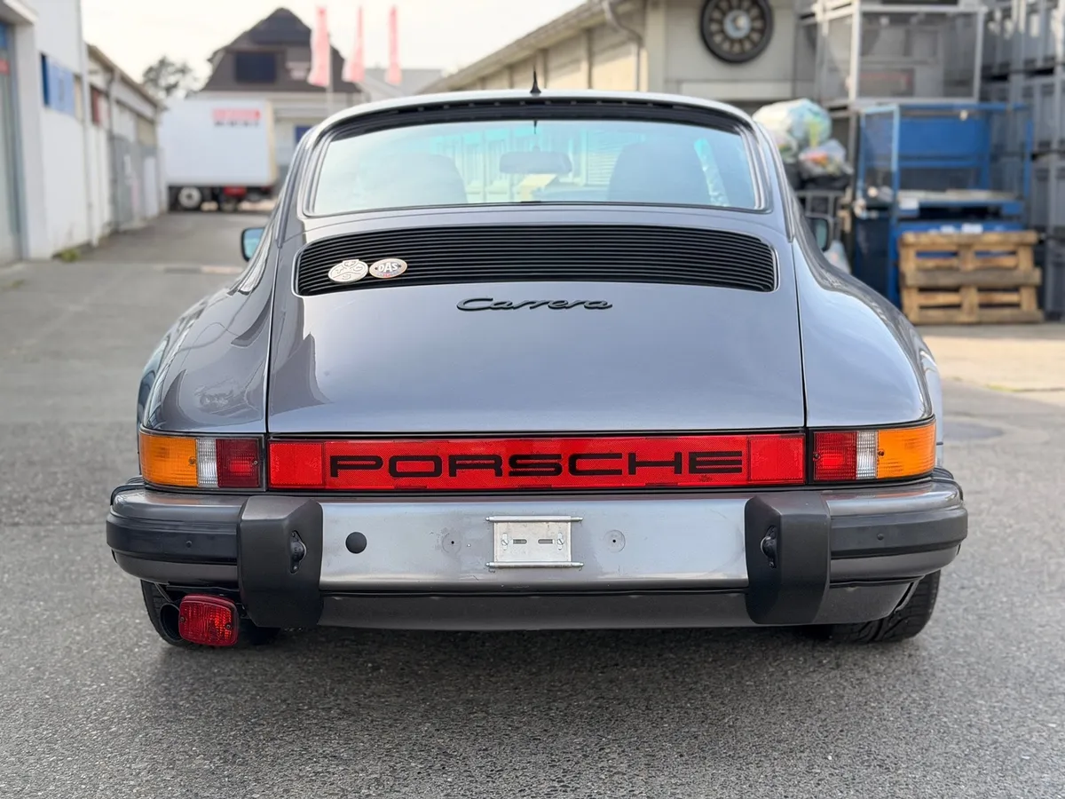 PORSCHE 911 CARRERA — zdjęcie 3