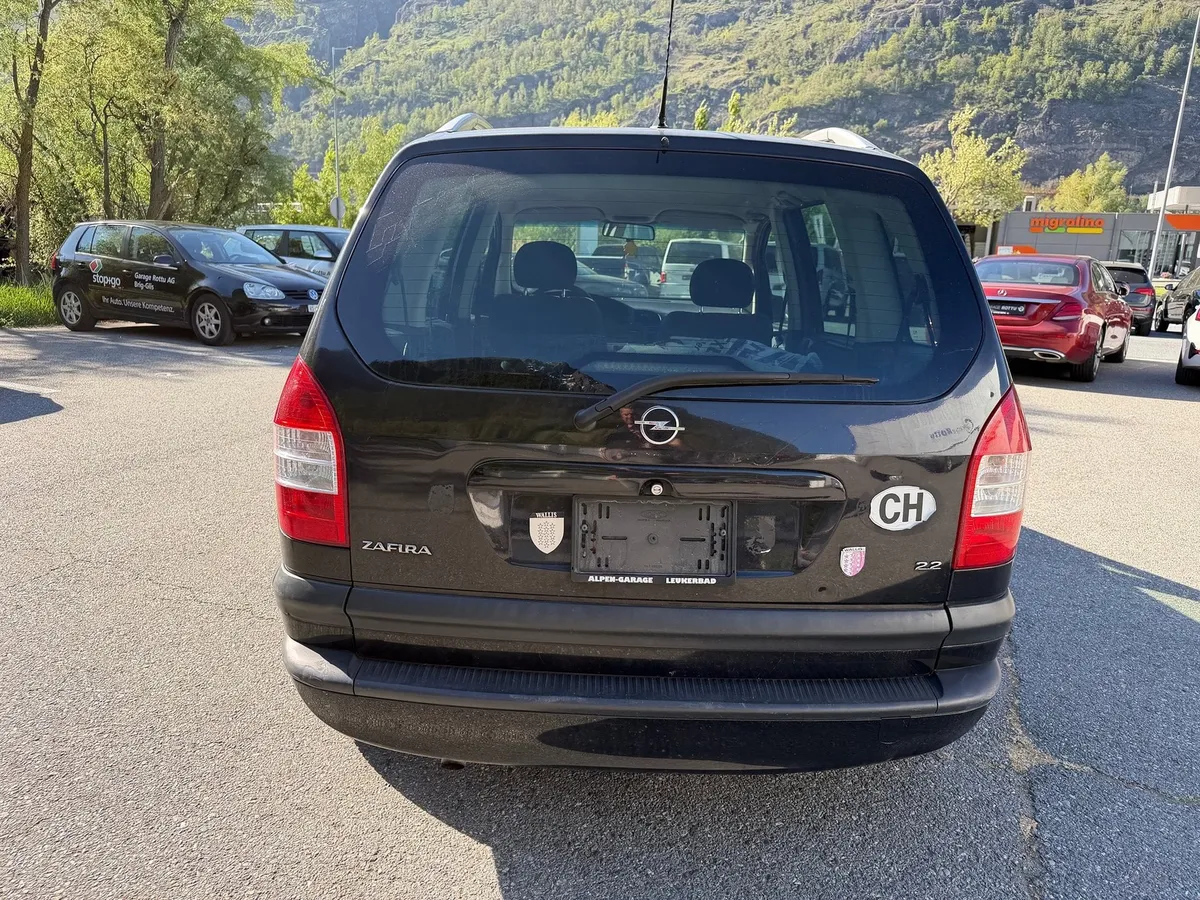 OPEL Zafira A22 — zdjęcie 6