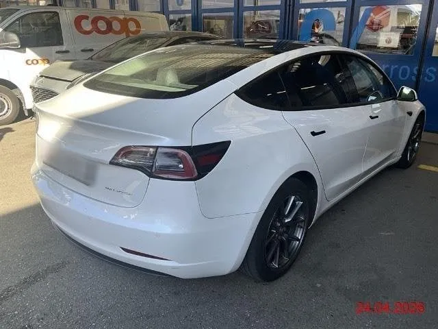 Tesla  Model 3, 491 HP — zdjęcie 3