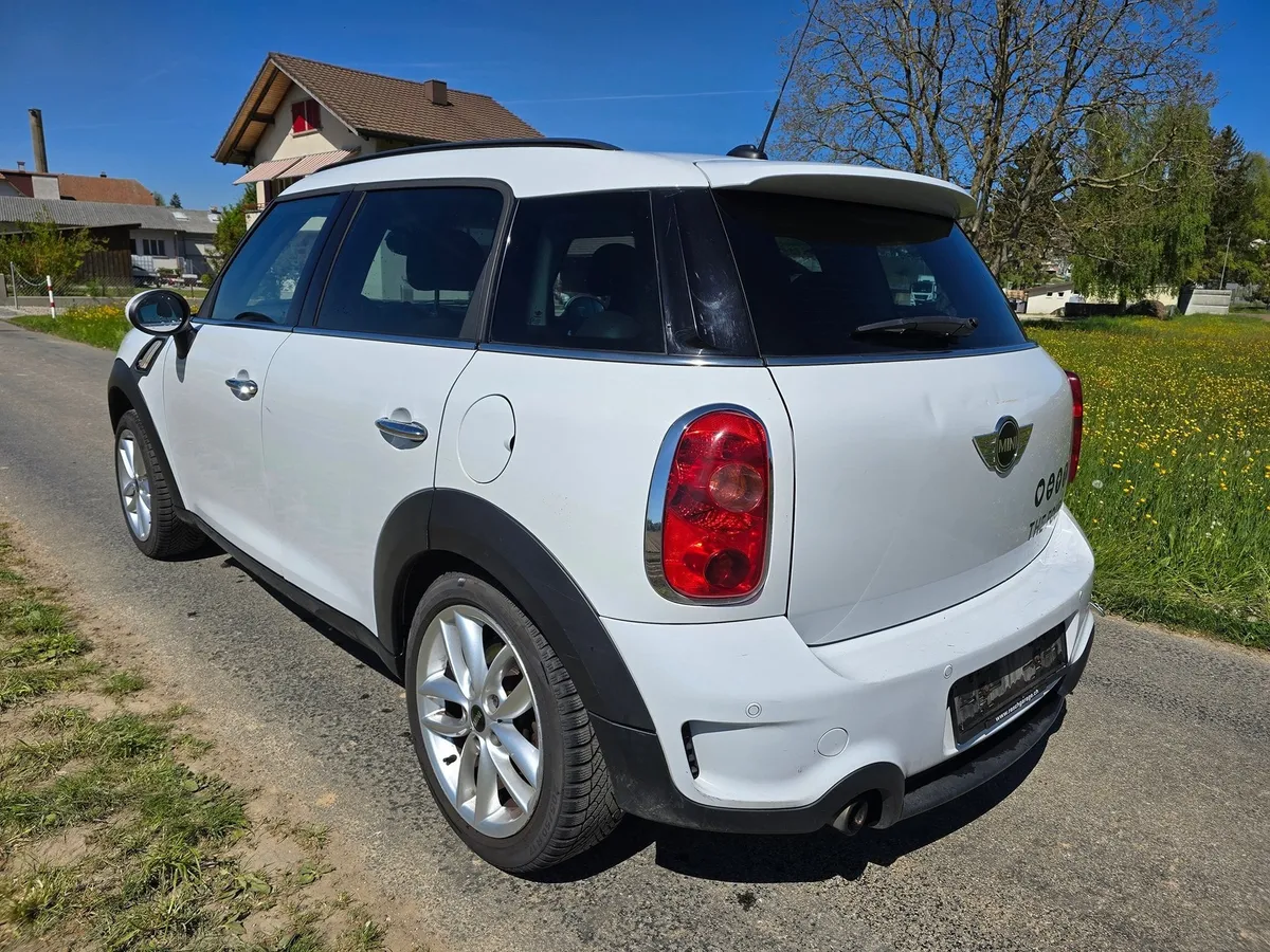 MINI Cooper S ALL4 — zdjęcie 5