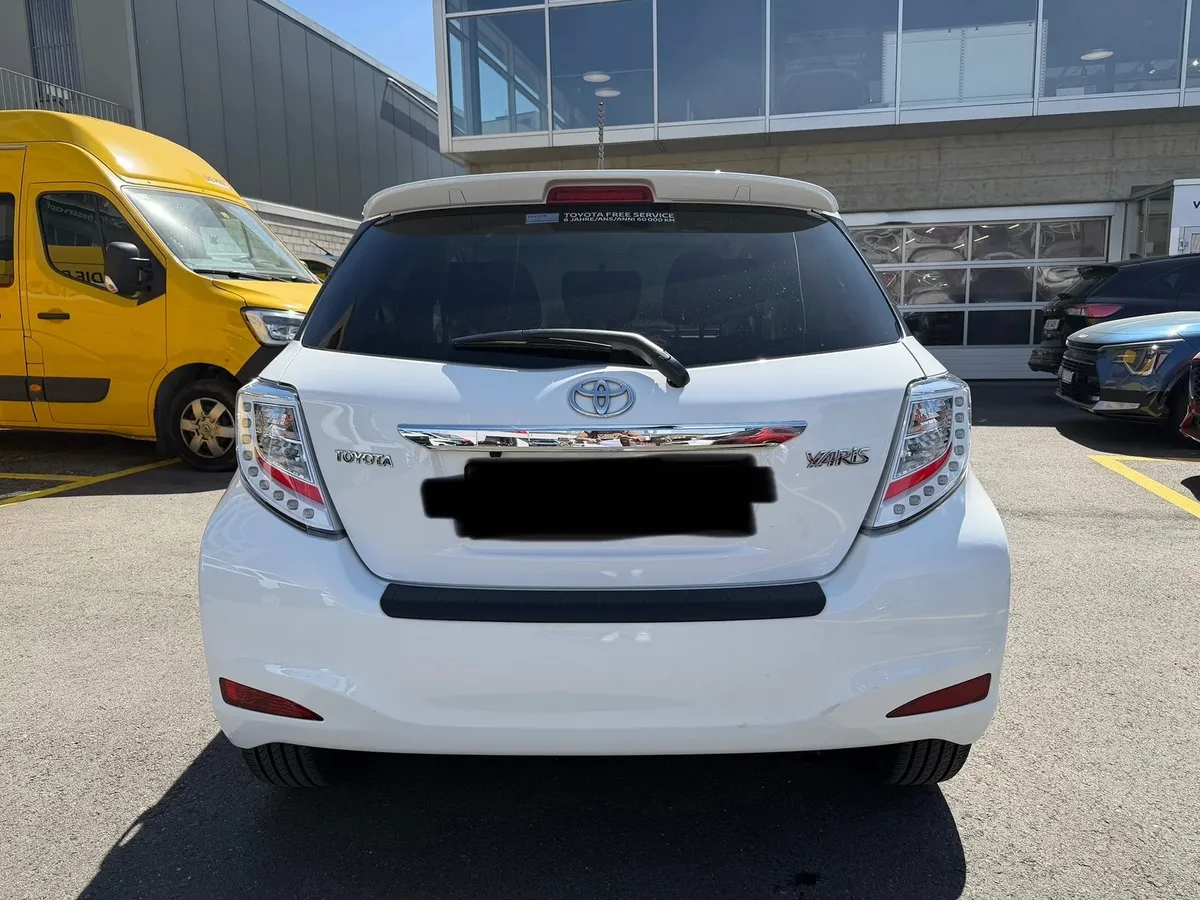 TOYOTA Yaris 1.33 — zdjęcie 10