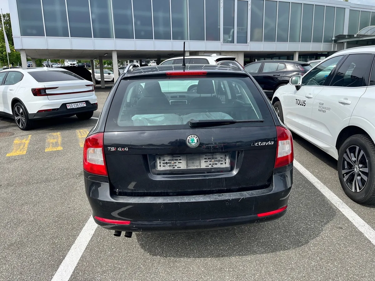 SKODA Octavia 1.8 TSI — zdjęcie 6