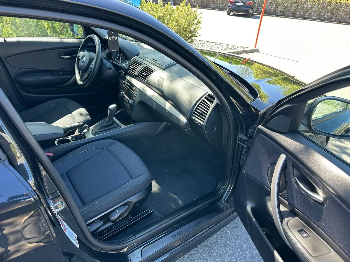 BMW 118i — zdjęcie 12