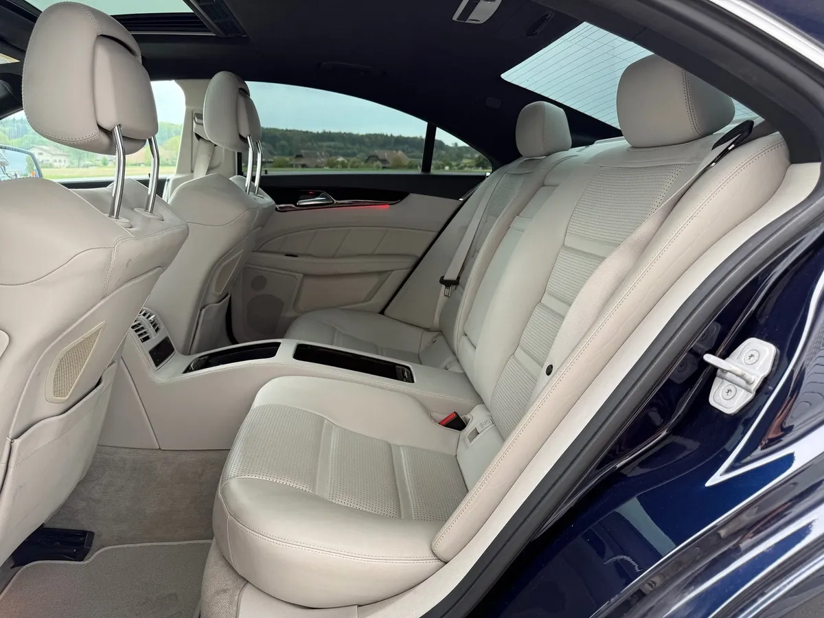 MERCEDES-BENZ CLS 63 S AMG 4m Facelift — zdjęcie 10