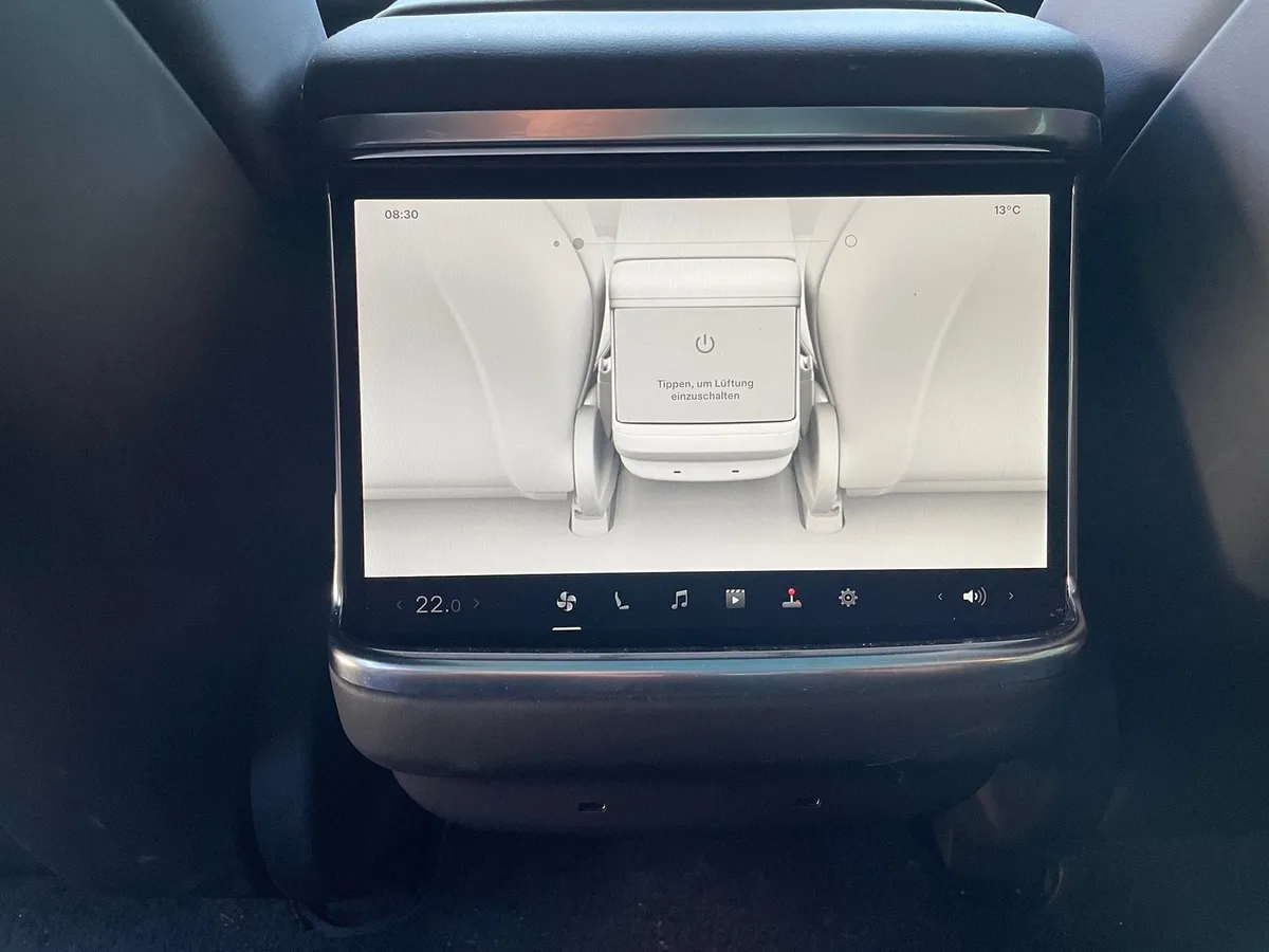 TESLA Model S Plaid — zdjęcie 12