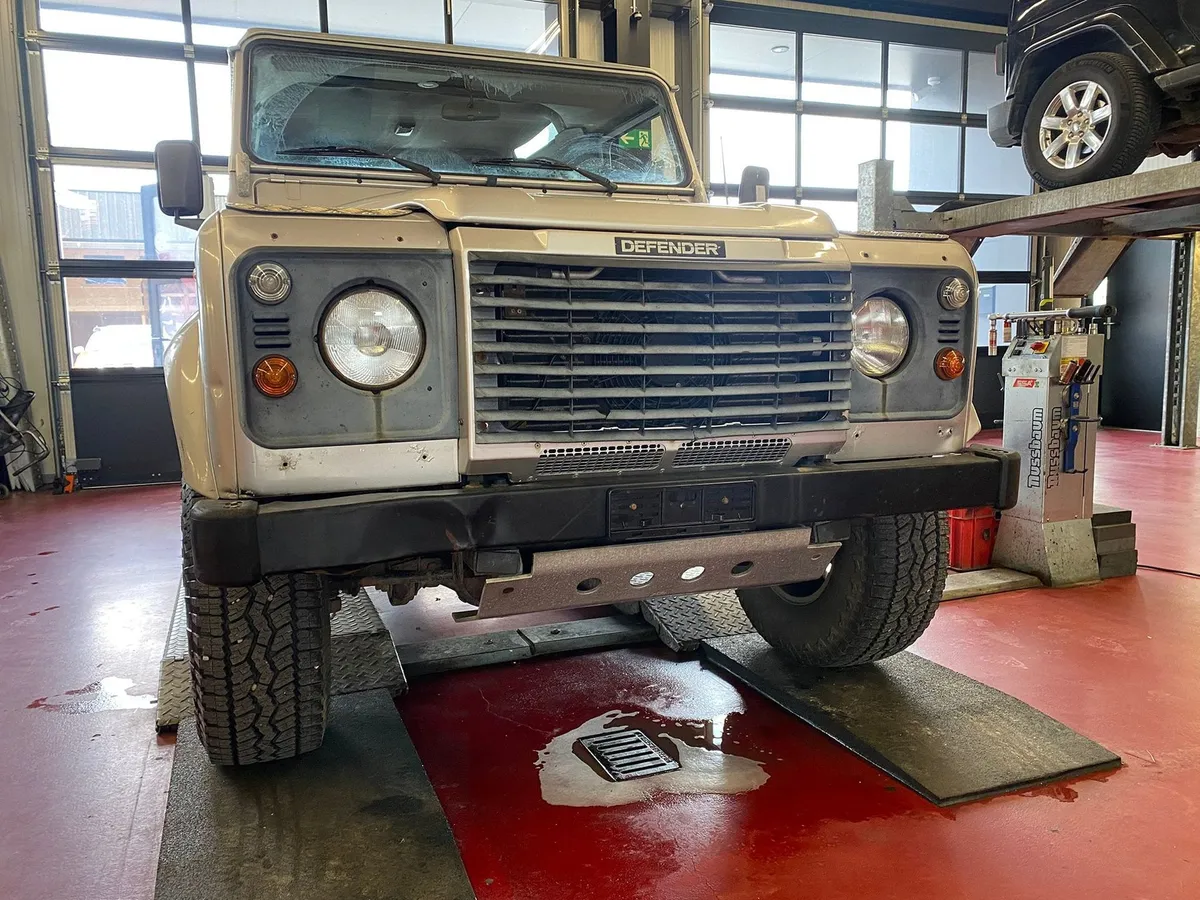 LAND ROVER Land-Rover Defender 90TDi — zdjęcie 2