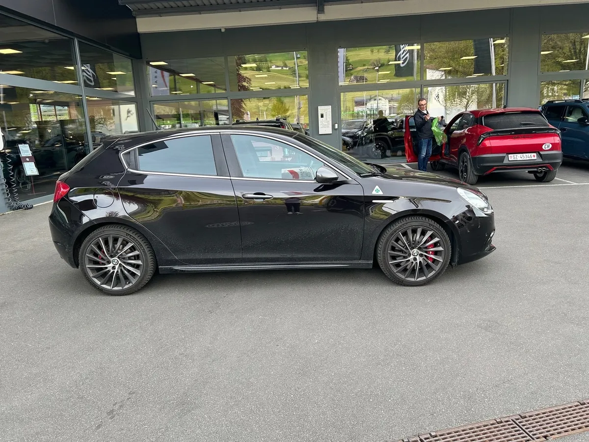 ALFA ROMEO Giulietta 1750 — zdjęcie 6
