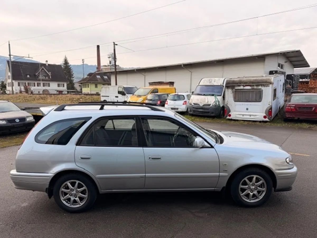 TOYOTA Corolla 1600 WG — zdjęcie 4