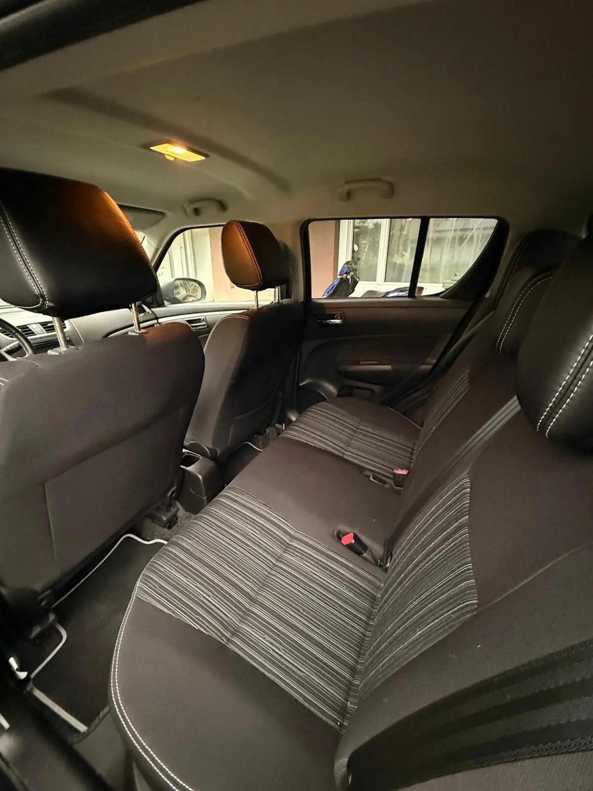 SUZUKI SWIFT 1.2 4WD — zdjęcie 10