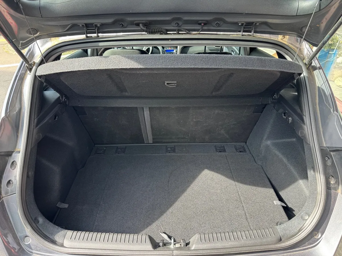HYUNDAI i30 1.6 GDI — zdjęcie 6