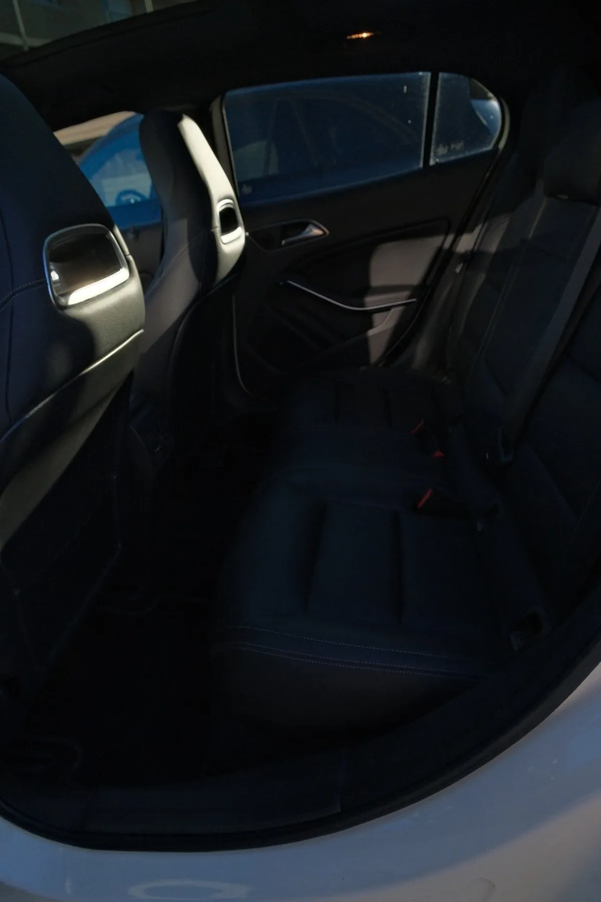 MERCEDES-BENZ GLA220CDI 4m — zdjęcie 14