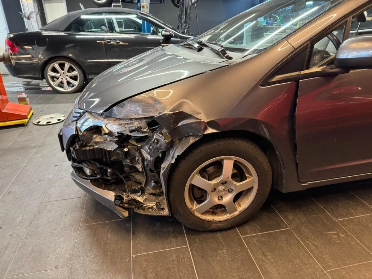 HONDA Insight 1.3i Hybrid Eleg., 88 HP — zdjęcie 14