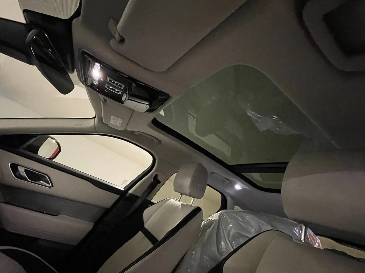 LAND ROVER RR Velar P300 — zdjęcie 11