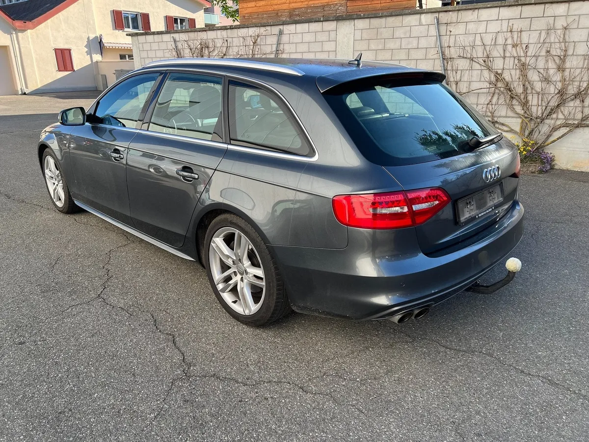 AUDI A4 Avant 2.0TDI — zdjęcie 4