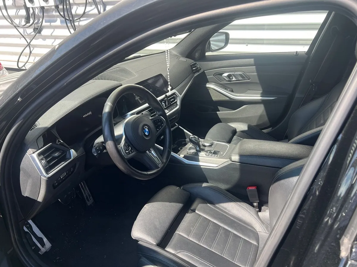 BMW 320d xDrive — zdjęcie 3