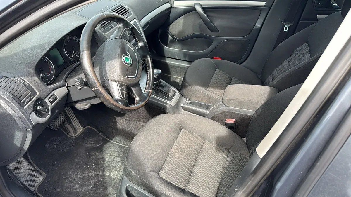 SKODA OCTAVIA C 1.6TDI — zdjęcie 7