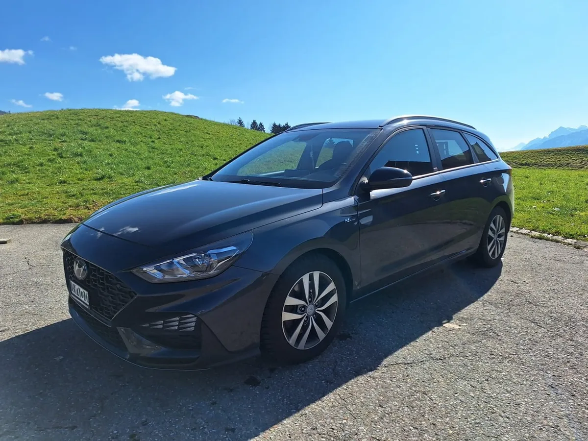 HYUNDAI i30 1.5 T-GDI 48V