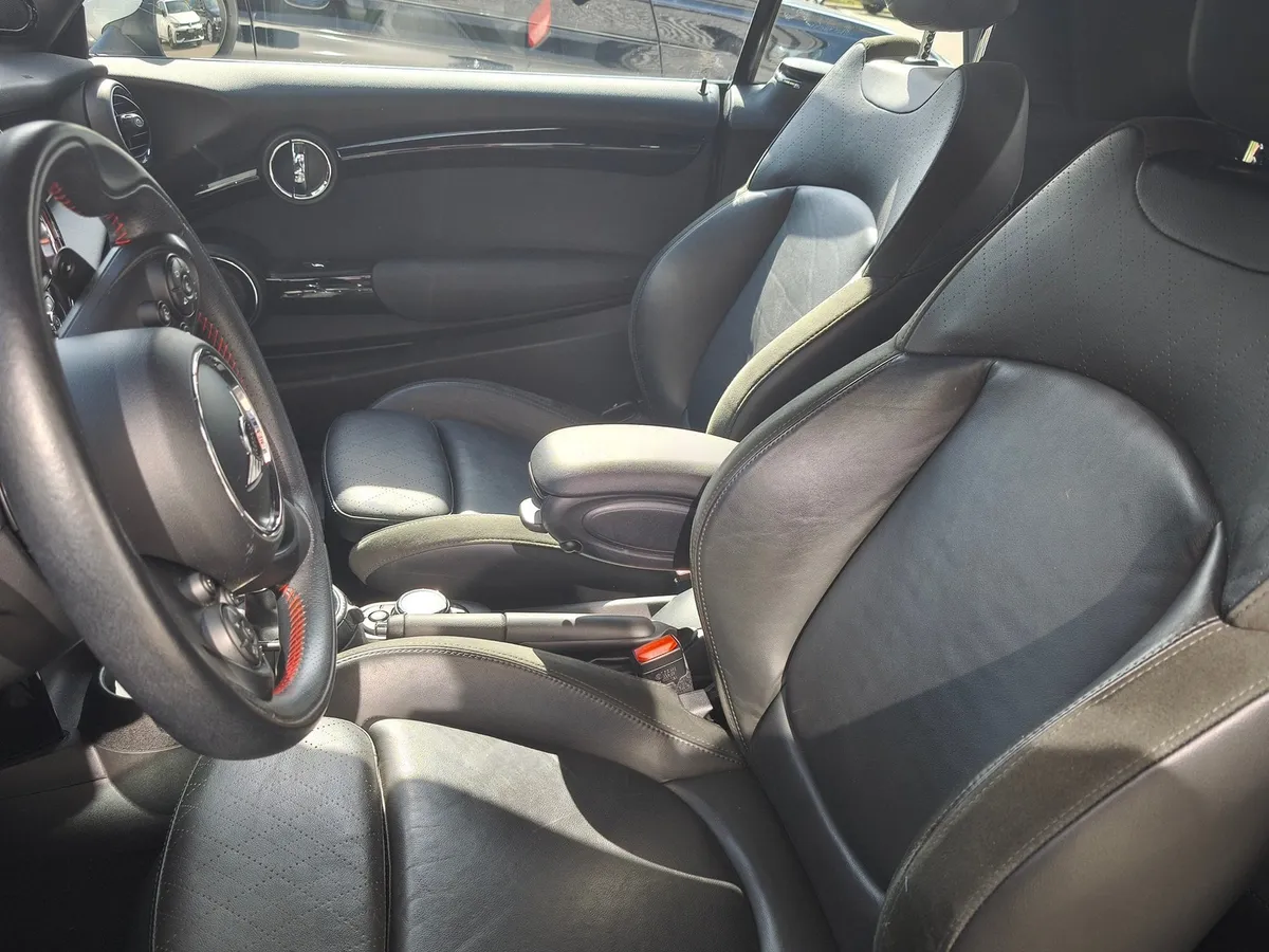 MINI Cooper "John Cooper Works" — zdjęcie 8