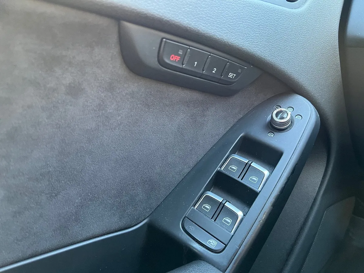 AUDI A4 Avant 2.0TDI — zdjęcie 15