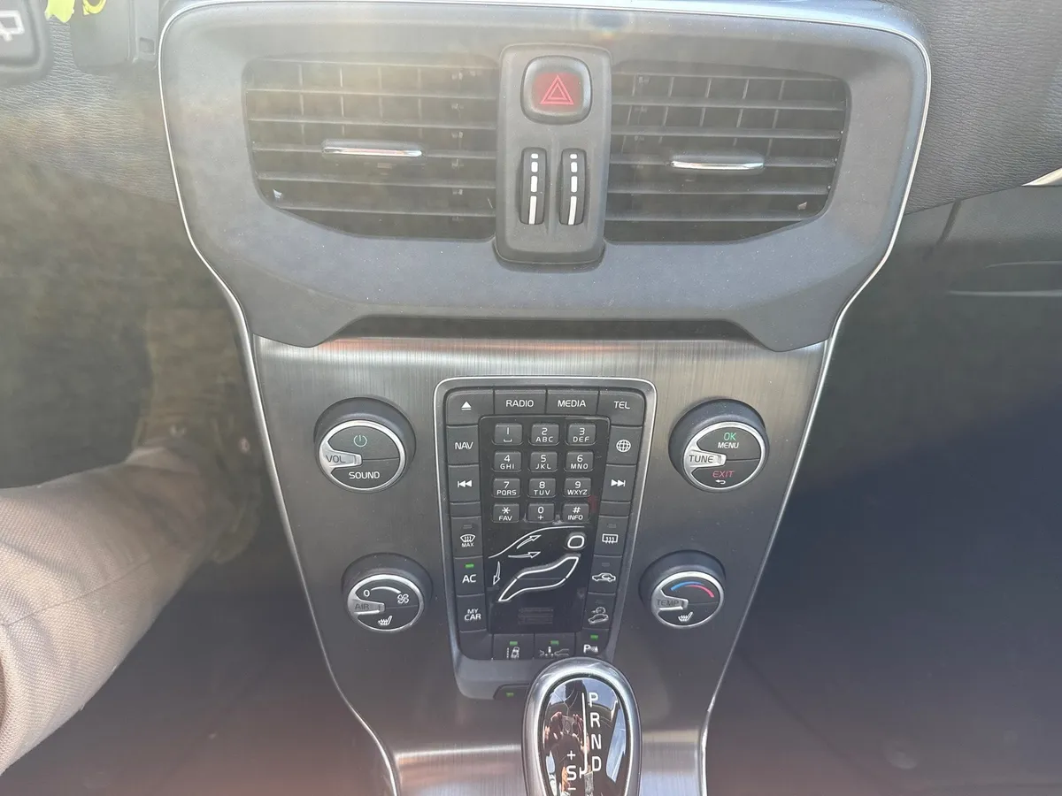VOLVO V40 CC T4 AWD — zdjęcie 15