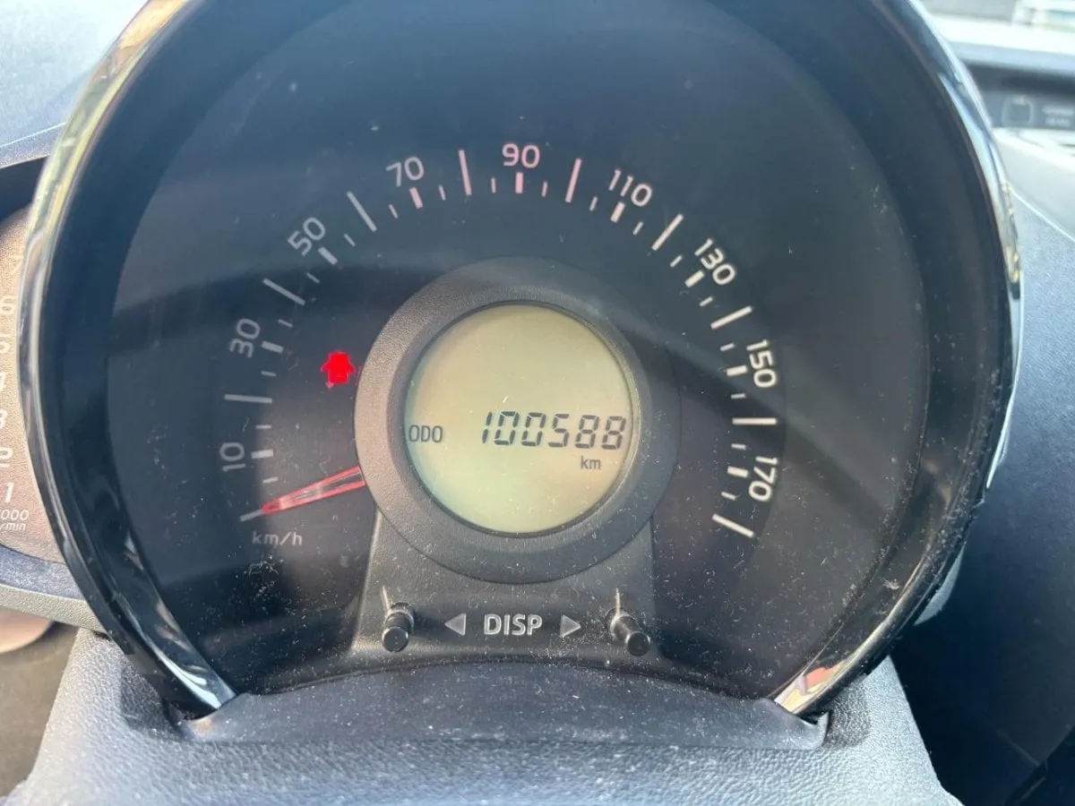 TOYOTA Aygo 1.0 VVT-i x-play, 69 HP — zdjęcie 9