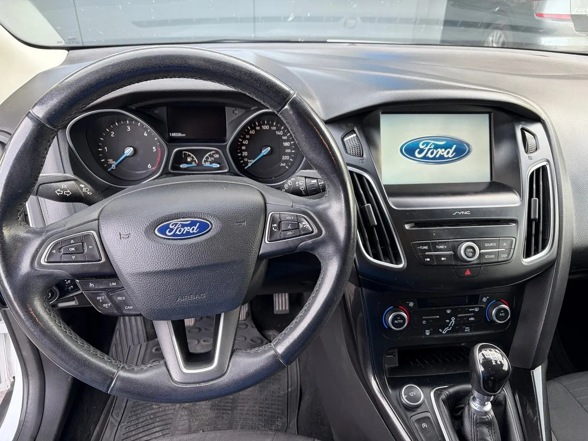 FORD Focus 1.5 TDCiECO — zdjęcie 6