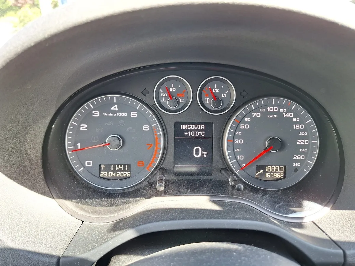 AUDI A3 2.0TFSI 5T — zdjęcie 12