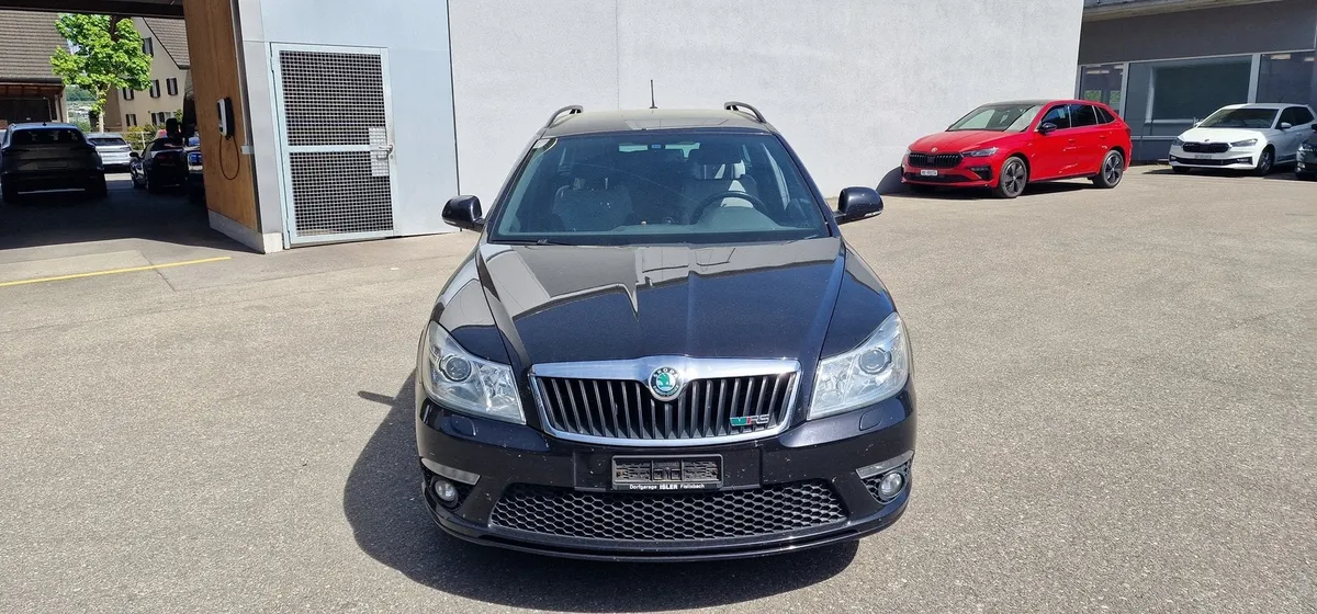 SKODA Octavia Combi RS — zdjęcie 2
