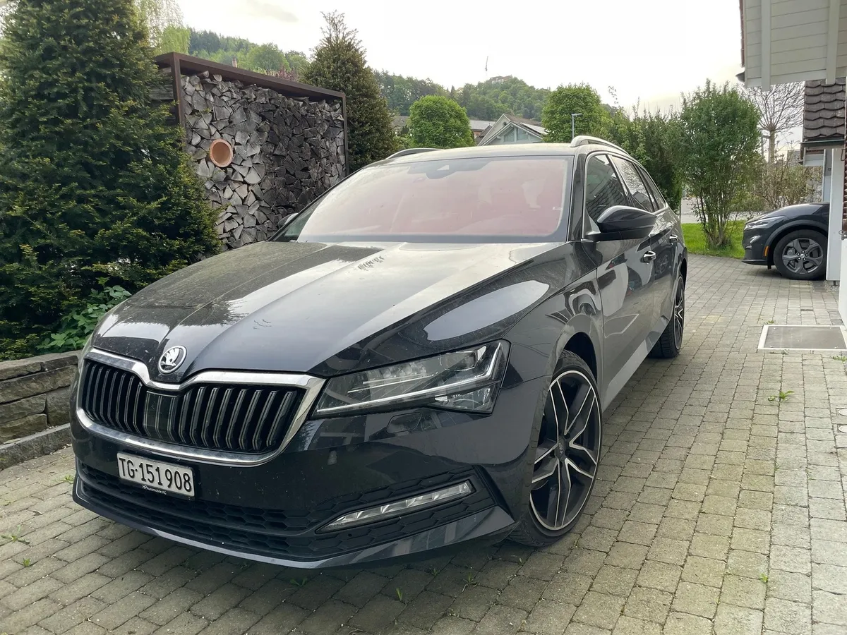 SKODA Superb 1.5 TSI DSG