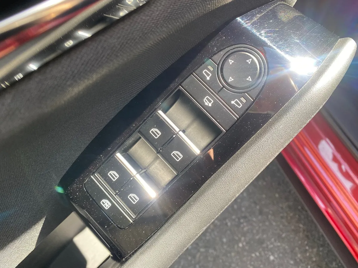 MAZDA 3 G150 HB AT — zdjęcie 12