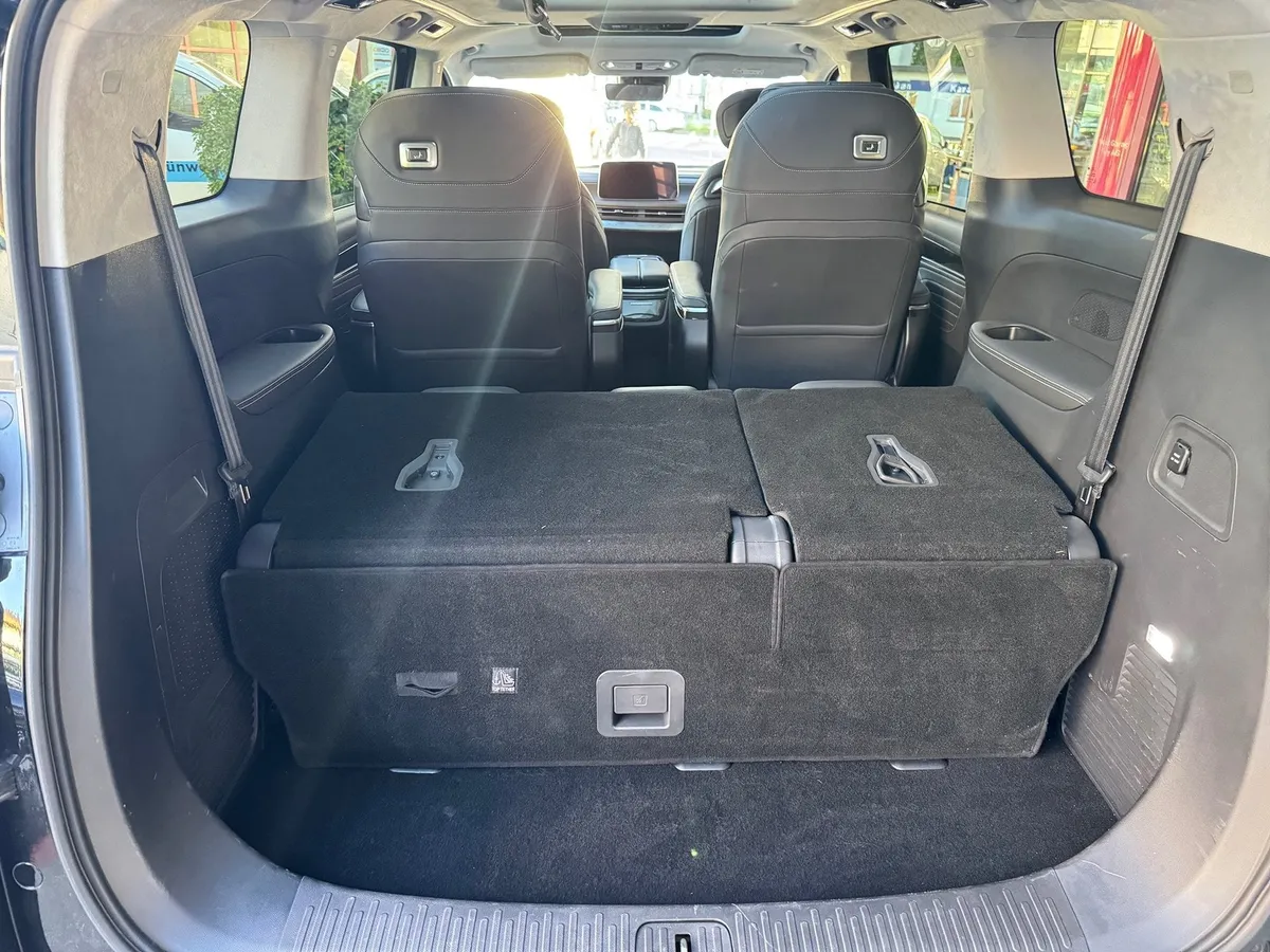 MAXUS MIFA 9 Premium 7Plätzer NP 79‘900 — zdjęcie 7