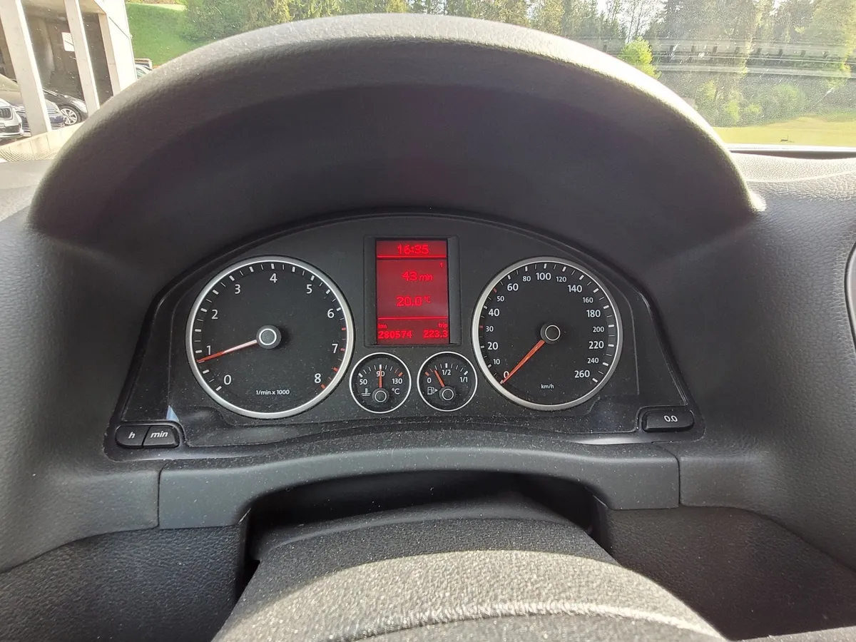 VW Tiguan 1.4TSI — zdjęcie 11