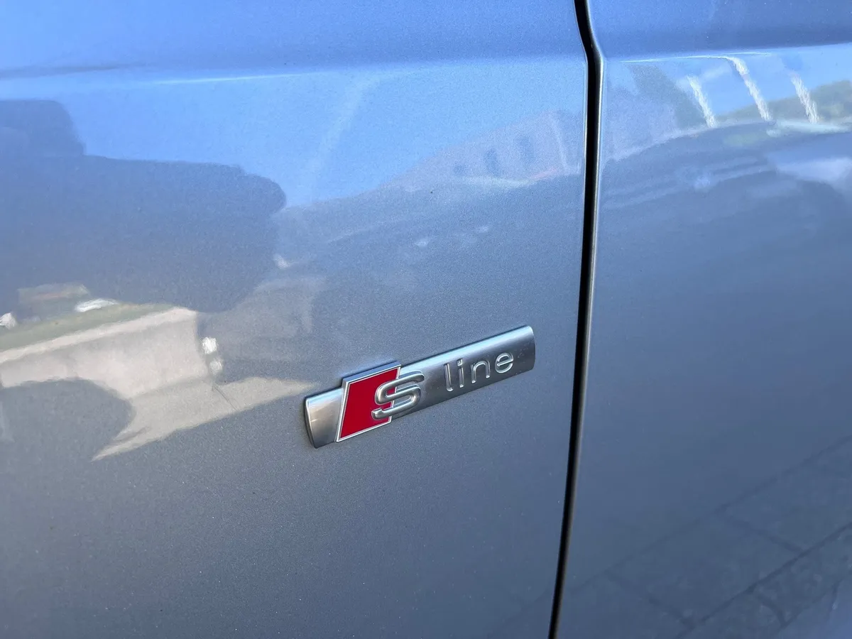 AUDI A5 Coupé S-Line 3.2 V6 FSI — zdjęcie 5