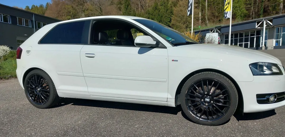 AUDI A3 1.8 TFSI 3T — zdjęcie 3
