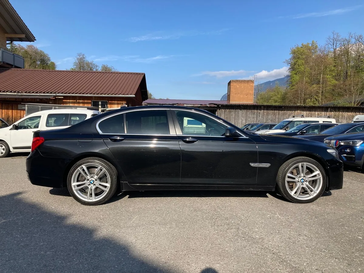 BMW 750l XDrive — zdjęcie 8