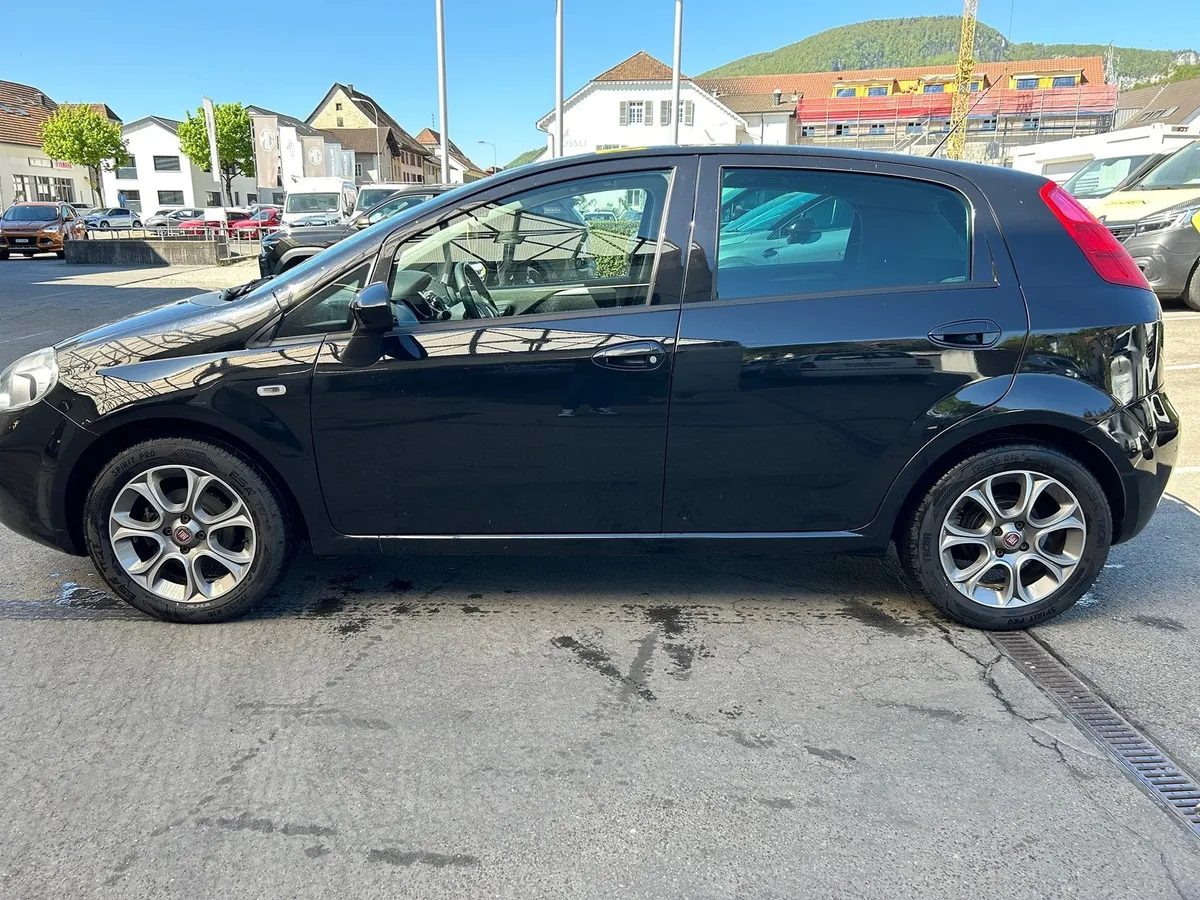 FIAT Punto 1.2 8V — zdjęcie 3